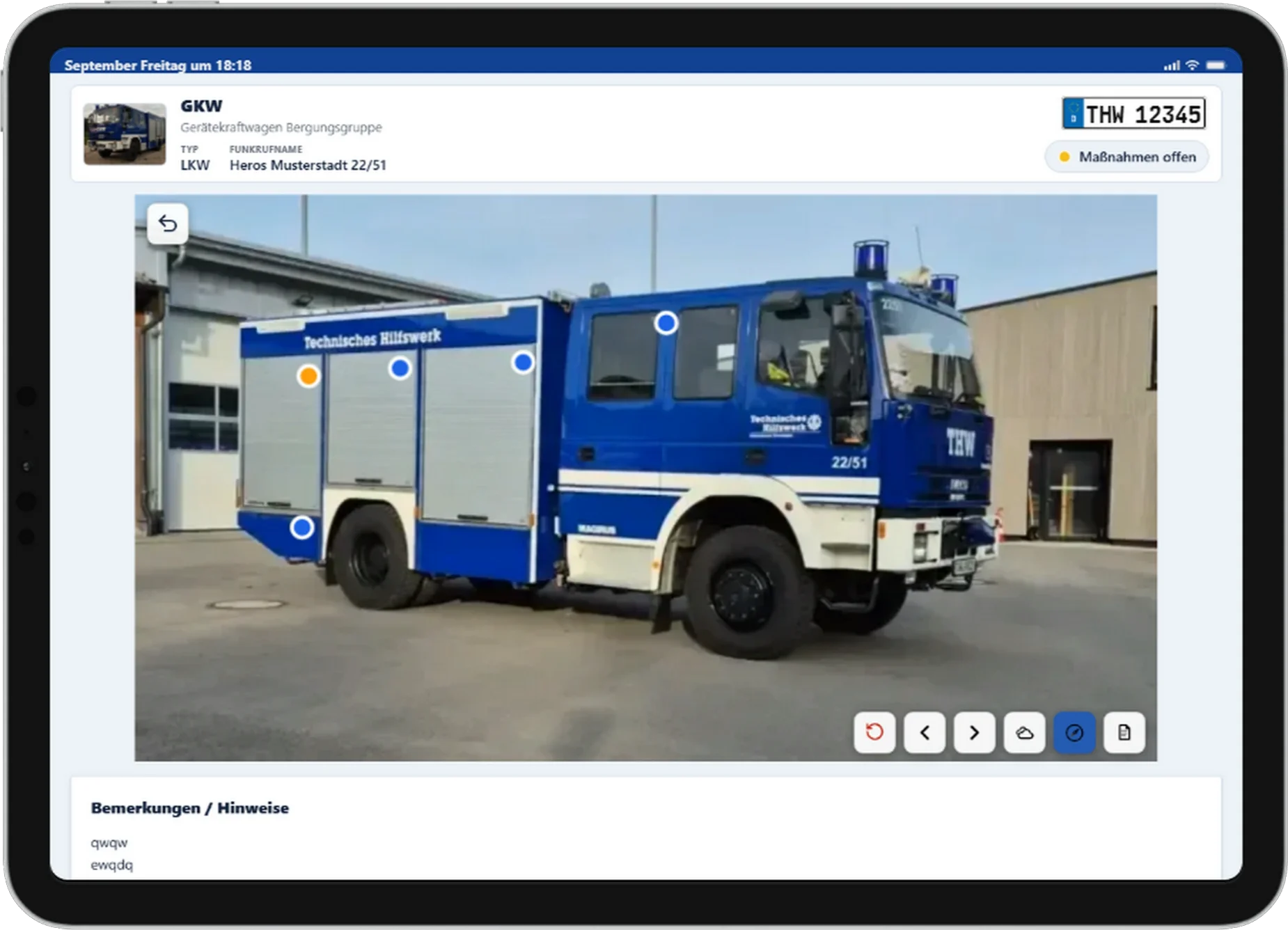 THW-Gerätekraftwagen im StAN-Explorer mit mehreren anklickbaren Hotspots an Geräteräumen und Fahrerhaus.
